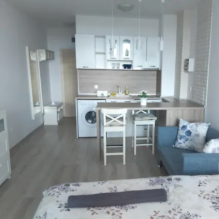 Apartamento Dream Studio With Parking 98 *